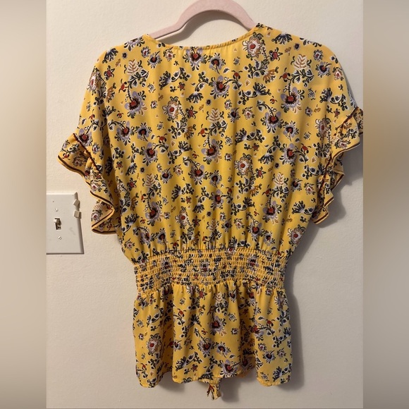 Max Studio Yellow Floral Blouse - Picture 3 of 10